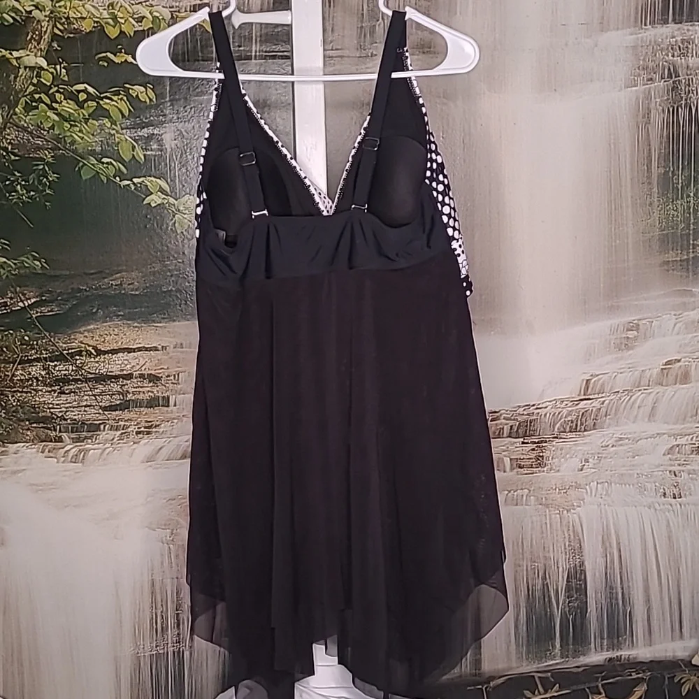 New! Womens Large slimming polka dot black white bathing suit swim tankini top